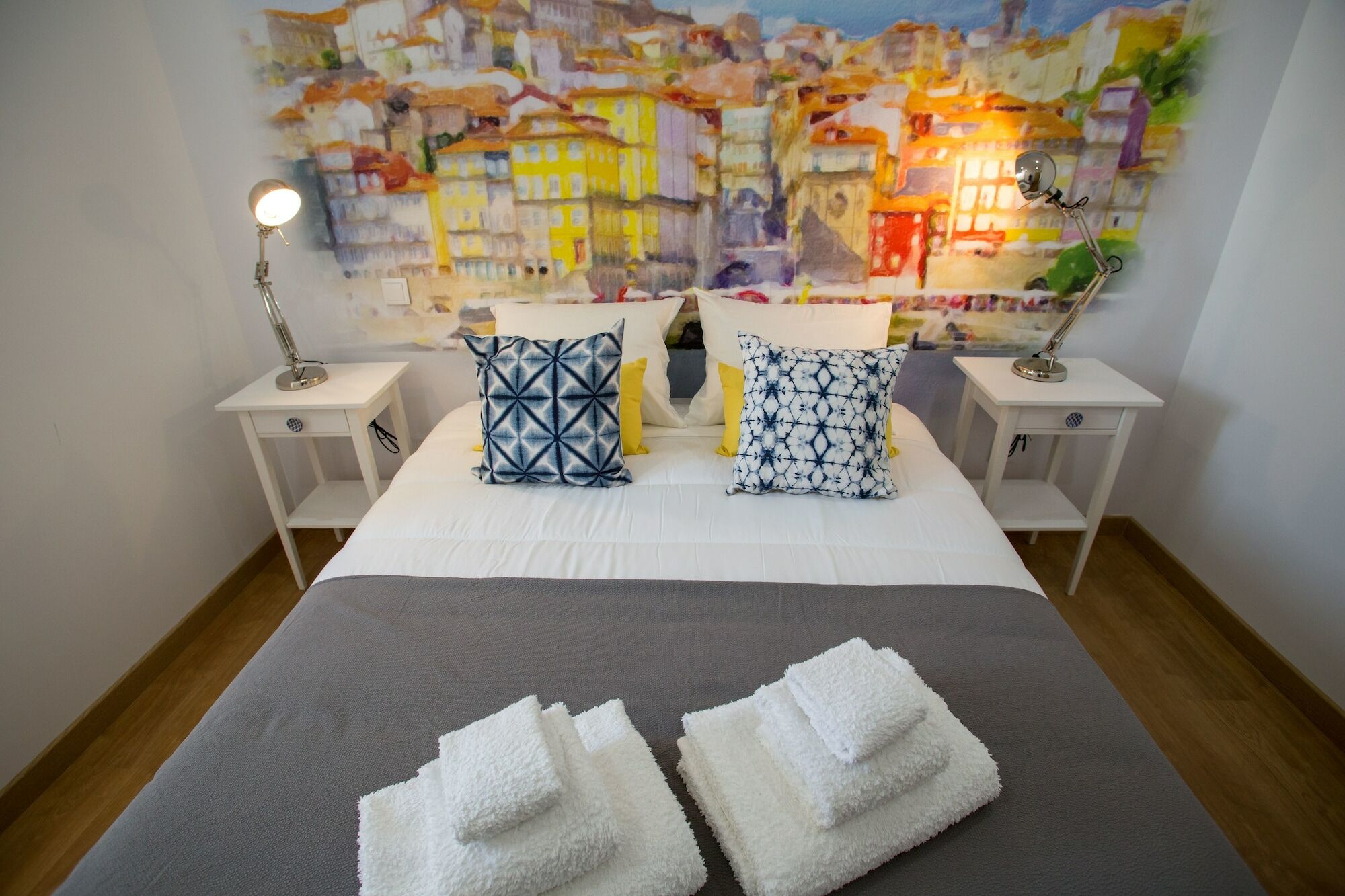 Bonjardim By Hosts
